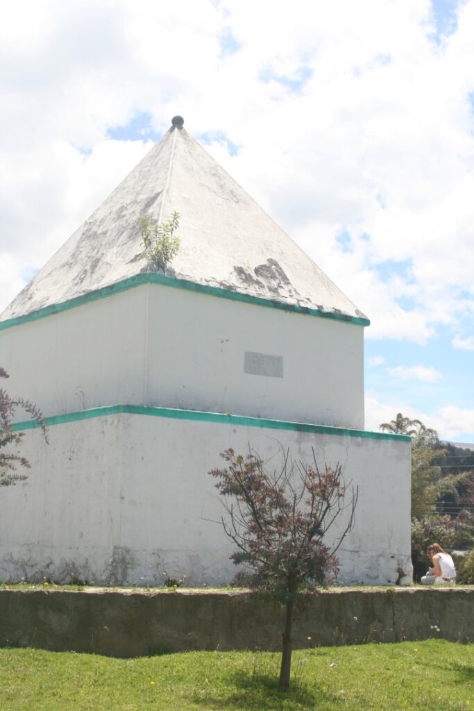 Pyramid of Oyambaro, Ecuador