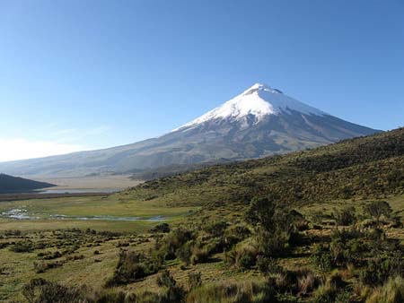 The members of the French mission had to climb the Cotopaxi mountain for their measurements 