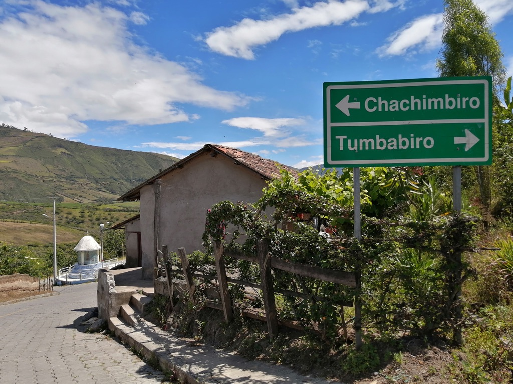 Road sign to Chachimbiro. 