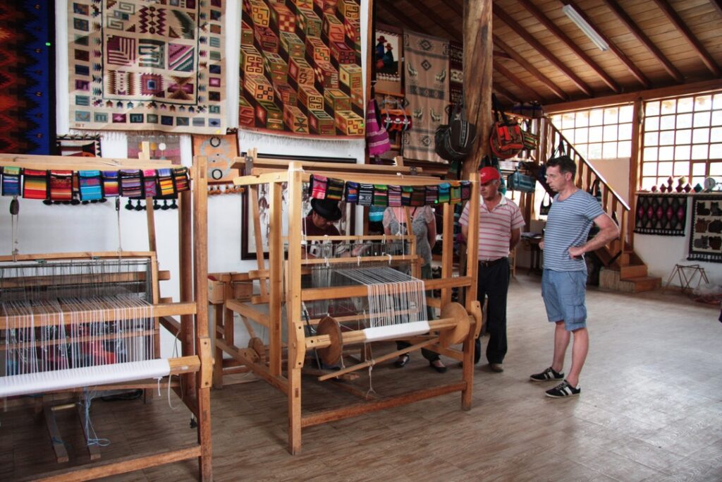 Next stop on the Otavalo tour: The workshop of a traditional weaver.