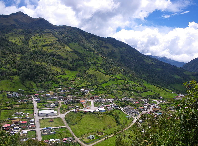 Overview of the village of Papallacta.