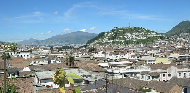 Partially overview of the Colonial center of Quito. In the background (to the right), the Panecillo Hill. 