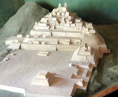 In the museum you’ll also find a small maquette of the central part of the city of Toniná.  (Courtesy of the Insitituto Nacional de Antropología e Historia (INAH), Mexico. 