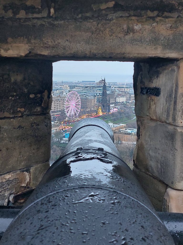 Impressions of a visit to Edinburgh Castle. Outside you'll find several canons.