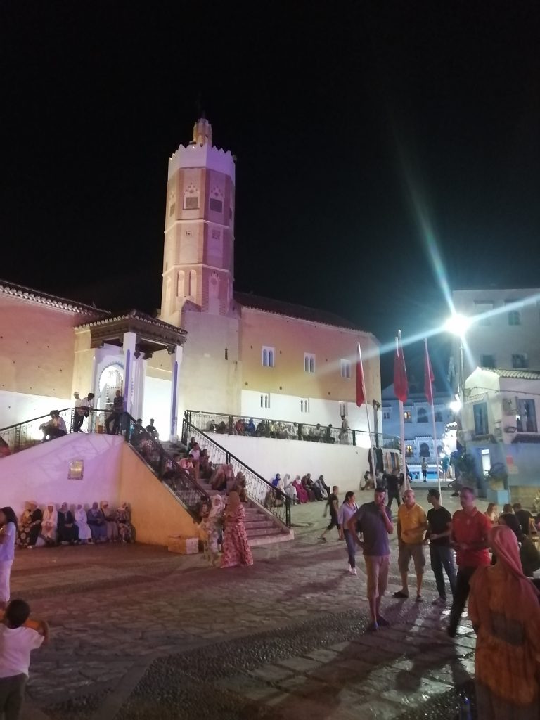 Nightly impression of our visit to the central Outa El-Hammam square in Chefchaouen, Morocco. On one side you'll find the Mezquita Grande.