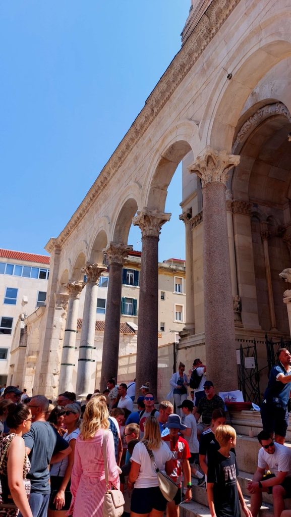 During the day many tourist visit the old city center of Split. Mainly gathering on the Perstyle Square.