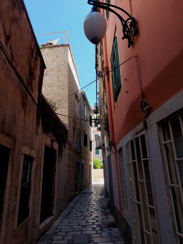 Impression of our visit to the beautiful alleyways criss-crossing the inner city of Šibenik.