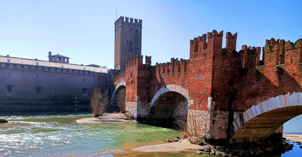 Visit to the Castelvecchio, Verona - Castle & Bridge.