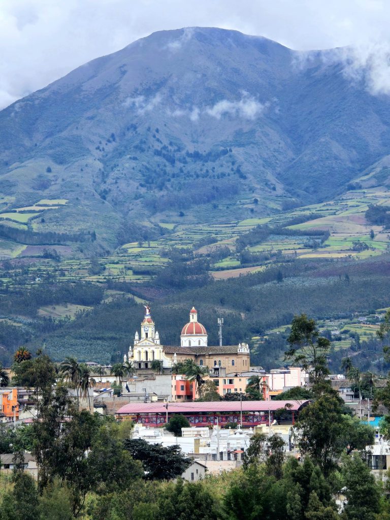 Bird-eye view of the city center of Cotacachi. In the background the mountain of the same name.
