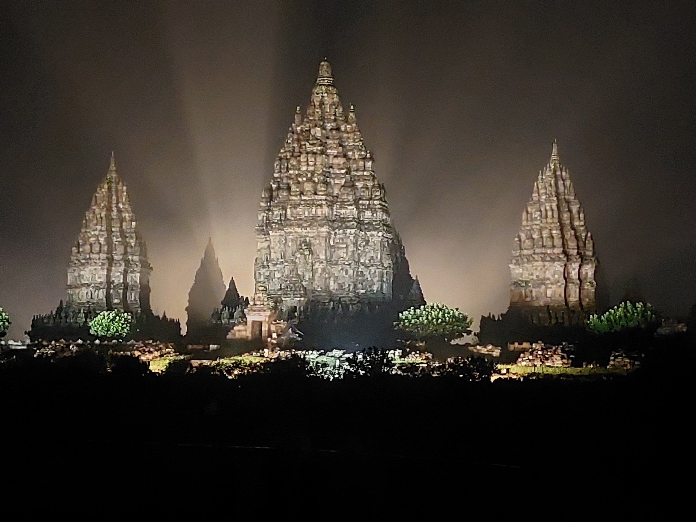 Visit to Yogyakarta, beautiful Borobudur & majestic Prambanan