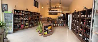 Impression of the Fonda delicacy shop in Cotacachi. 