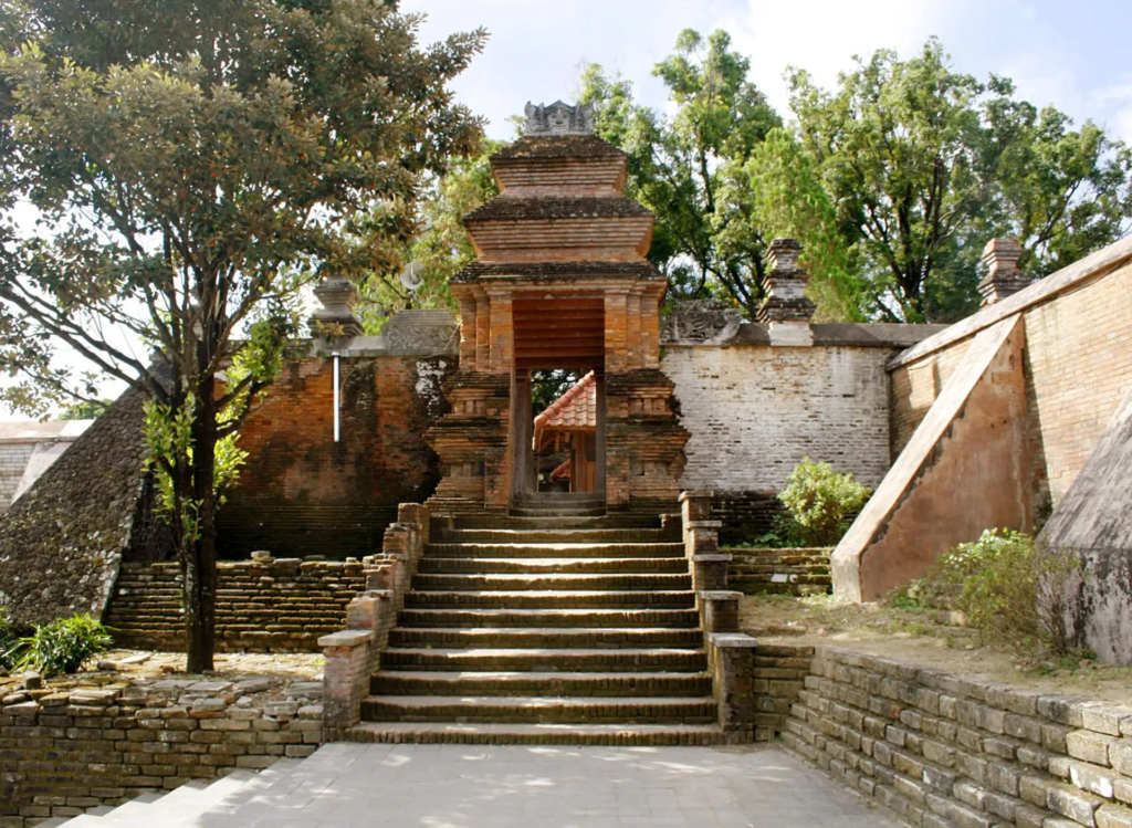 Main entrance to the former palace grounds in Kotagede, Yogyakarta.
